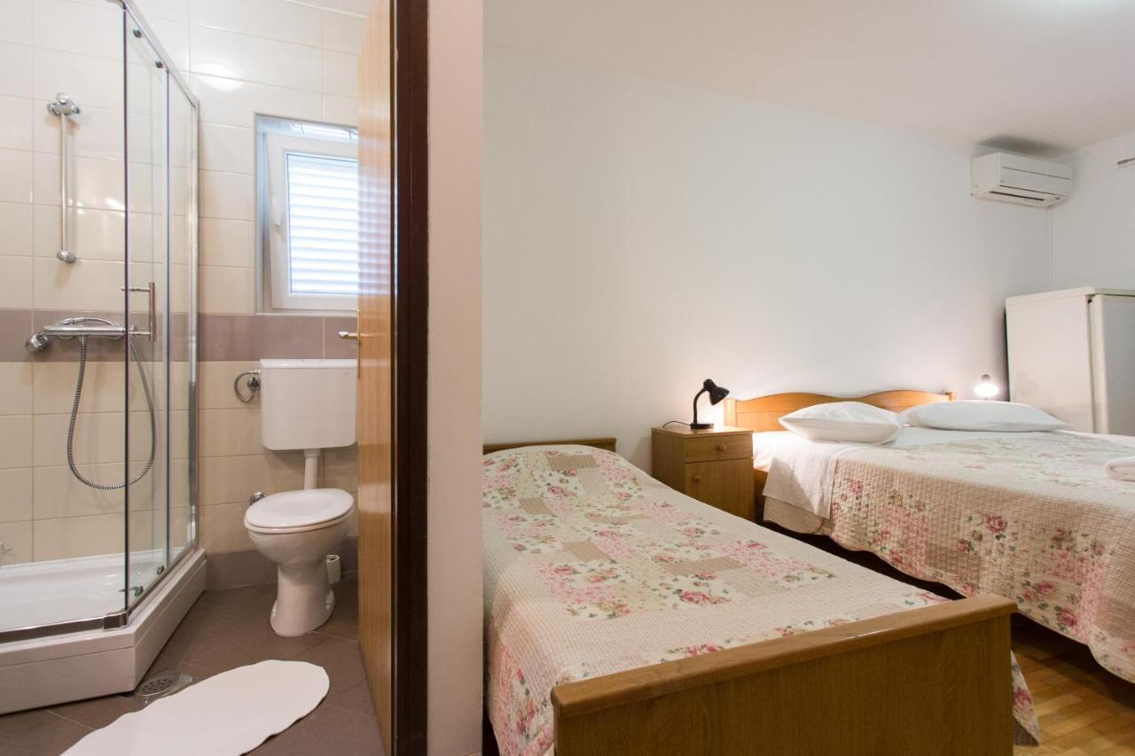 Bed&Breakfast Mario Krk Town Exterior foto